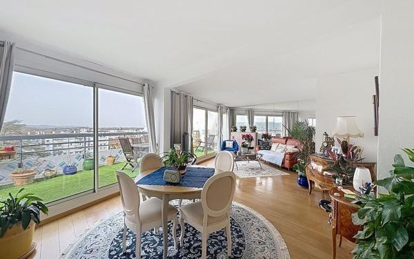 Appartement à vendre    5 pièces • 109 m2 Pau