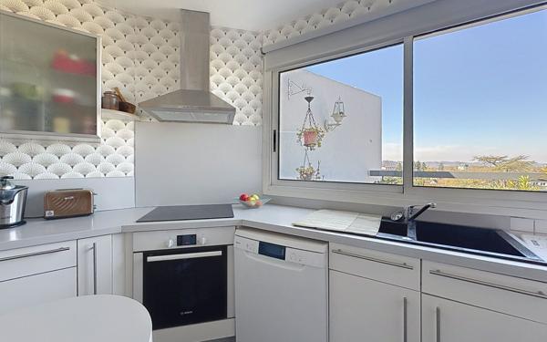 Appartement à vendre    5 pièces • 109 m2 Pau