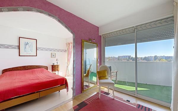 Appartement à vendre    5 pièces • 109 m2 Pau