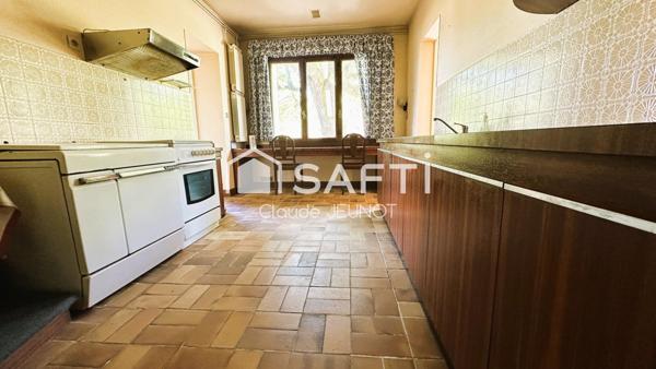 Maison en pierre 120 M2 4 Chambres sur terrain de 4600 M2