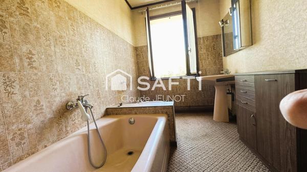 Maison en pierre 120 M2 4 Chambres sur terrain de 4600 M2