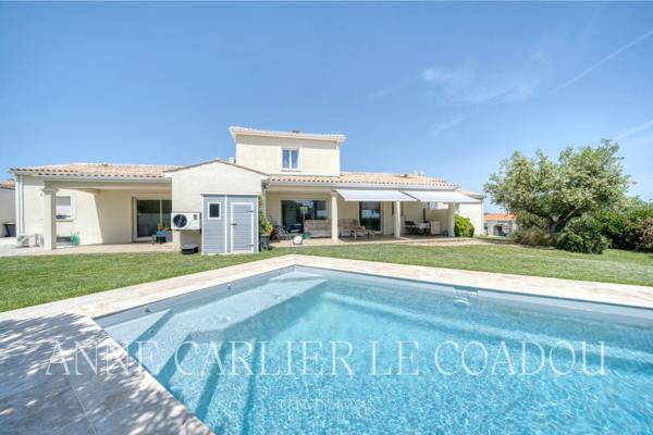 Maison
         7 pièces
        - 180 m² Bien prestige 830 000 € *