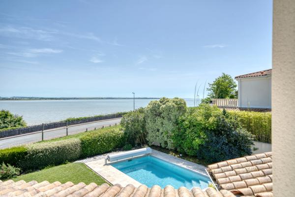 Maison
         7 pièces
        - 180 m² Bien prestige 830 000 € *