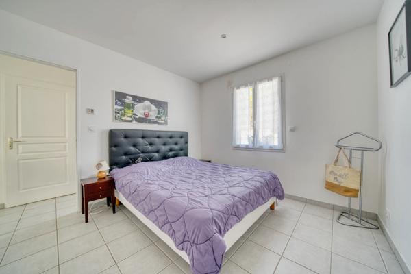 Maison
         7 pièces
        - 180 m² Bien prestige 830 000 € *