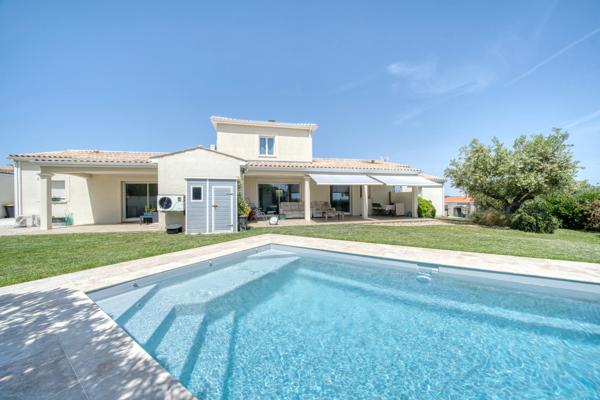 Maison
         7 pièces
        - 180 m² Bien prestige 830 000 € *