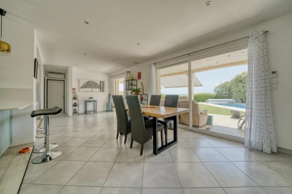 Maison
         7 pièces
        - 180 m² Bien prestige 830 000 € *