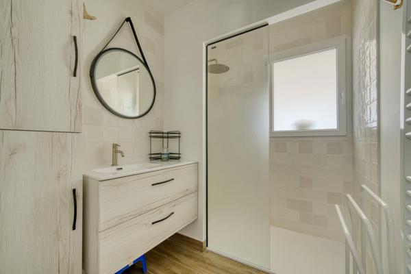 Maison
         7 pièces
        - 180 m² Bien prestige 830 000 € *