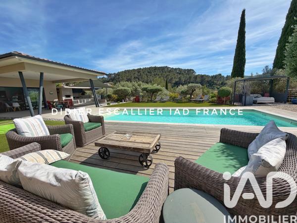 Maison à vendre 5 pièces 233 m² Solliès-Toucas