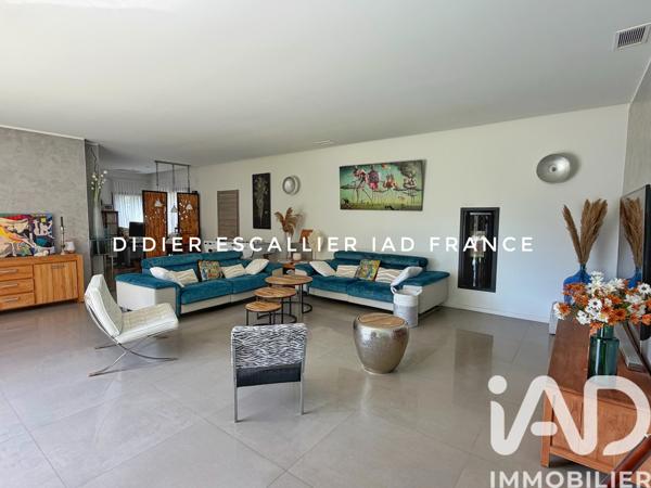 Maison à vendre 5 pièces 233 m² Solliès-Toucas