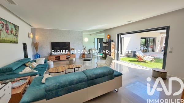 Maison à vendre 5 pièces 233 m² Solliès-Toucas