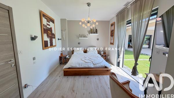 Maison à vendre 5 pièces 233 m² Solliès-Toucas