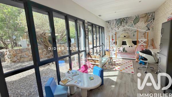 Maison à vendre 5 pièces 233 m² Solliès-Toucas