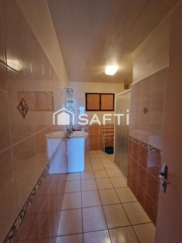 Corps de ferme sur parcelle de 27 189 m², habitation 107 m² de plain-pied.