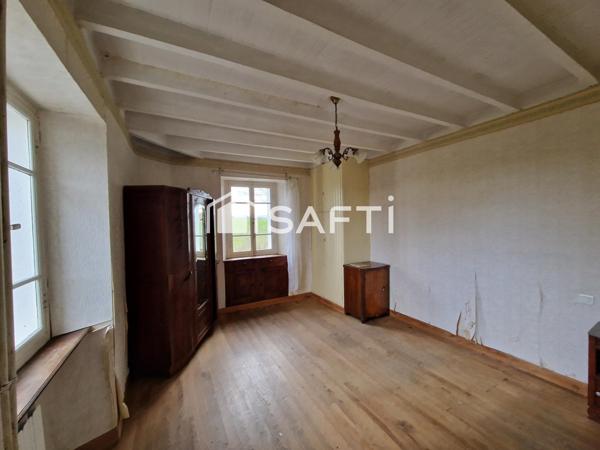 Corps de ferme sur parcelle de 27 189 m², habitation 107 m² de plain-pied.