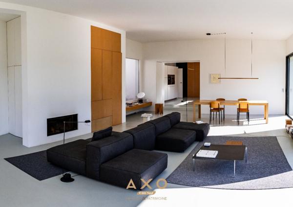 LE THOLONET - AU PIED DE LA SAINTE VICTOIRE - MAISON D'ARCHITECTE - VUE - PISCINE - JARDIN - 3360 M2 - DEPENDANCE - 1 495 000 