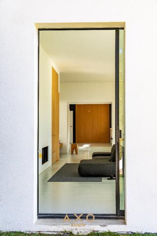 LE THOLONET - AU PIED DE LA SAINTE VICTOIRE - MAISON D'ARCHITECTE - VUE - PISCINE - JARDIN - 3360 M2 - DEPENDANCE - 1 495 000 