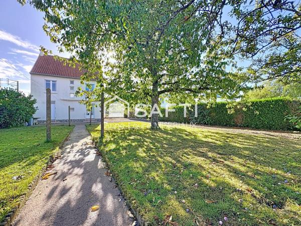 Maison dans quartier résidentiel