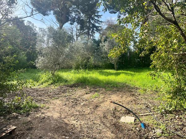 Terrain à bâtir d'une superficie de 515m² - Marignane