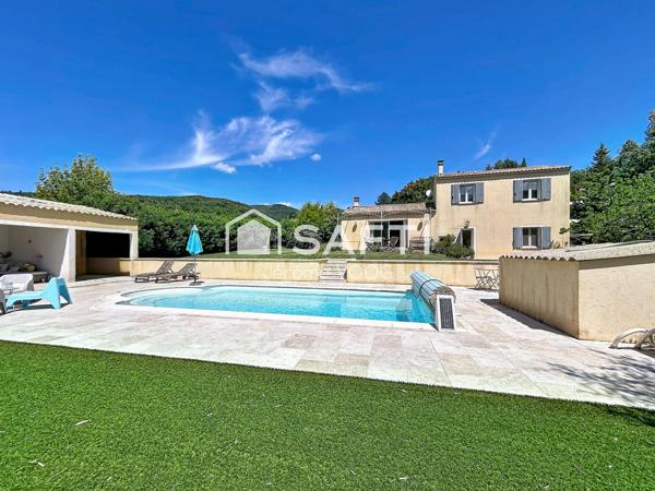 Maison 145 m² avec piscine, vue exceptionnelle et grand terrain arboré à Bevons