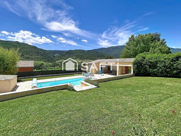 Maison 145 m² avec piscine, vue exceptionnelle et grand terrain arboré à Bevons