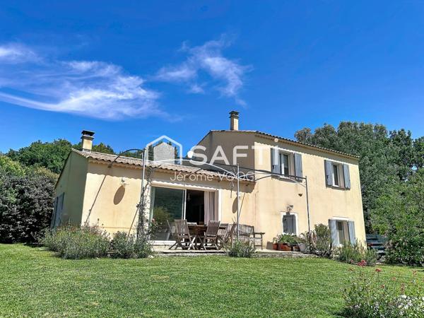 Maison 145 m² avec piscine, vue exceptionnelle et grand terrain arboré à Bevons