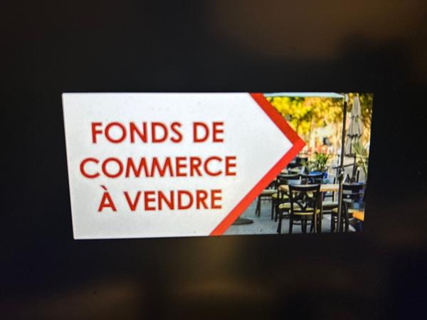 Fonds De Commerce
        
        - 95 m²