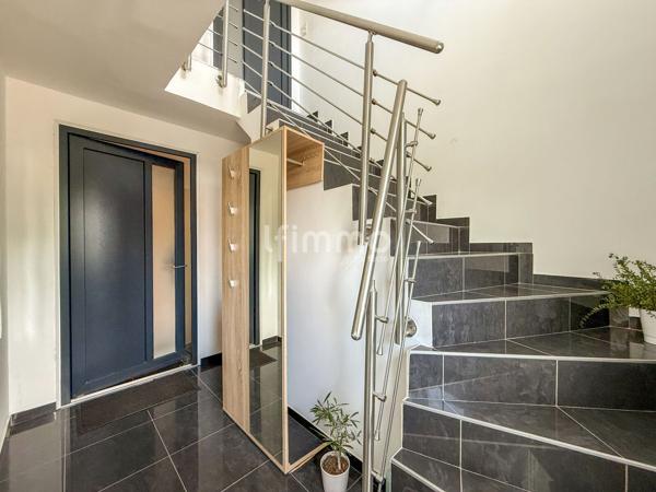 Maison bi-famille de 155m² sur 6,70 ares en quartier résidentiel