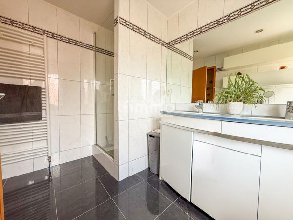 Maison bi-famille de 155m² sur 6,70 ares en quartier résidentiel
