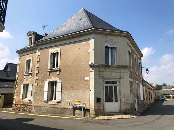 A LOUER BRISSARTHE Appt T4 en duplex de 96 m2 avec cour
