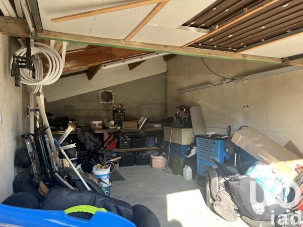 Maison traditionnelle 6 pièces de 122 m² à La Brillanne (04700)