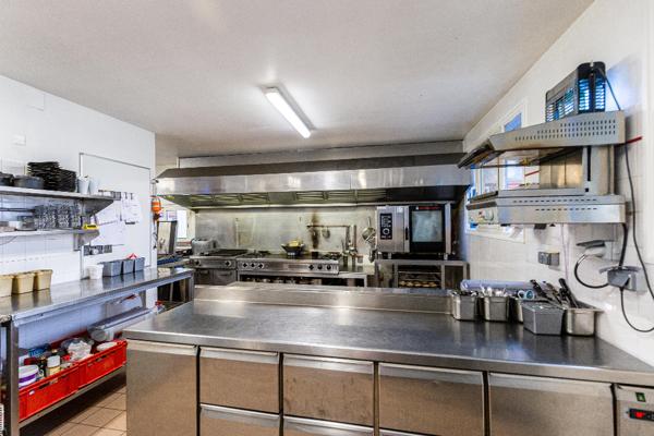 Achat fonds de commerce près de LA ROCHE SUR FORON - 350 m² - 312 700 €