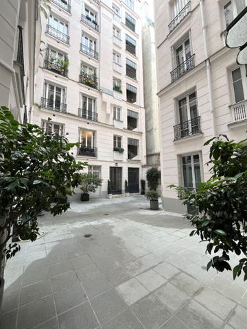Appartement Paris 1 pièce(s) 7.66 m2