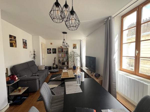 Immeuble à vendre |  Saint-Jean-d'Angély |  254 m²