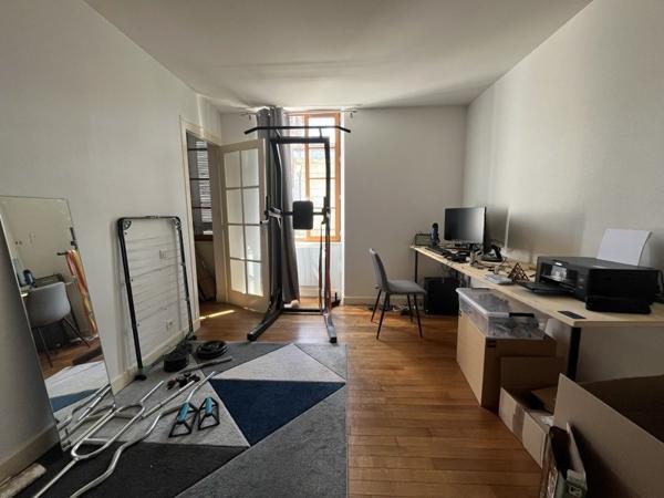 Immeuble à vendre |  Saint-Jean-d'Angély |  254 m²