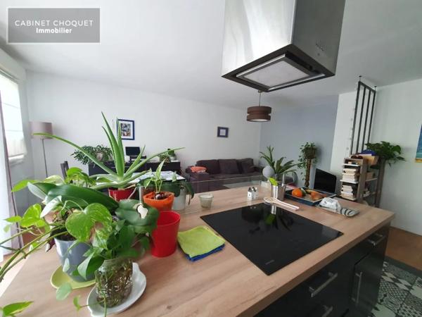 APPARTEMENT AVEC BALCON & GARAGE A VENDRE - VIEUX LILLE - 66 m 2 - 295 000 €