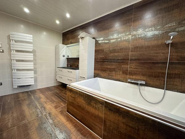 Appartement - 5 pièces - 153 m²