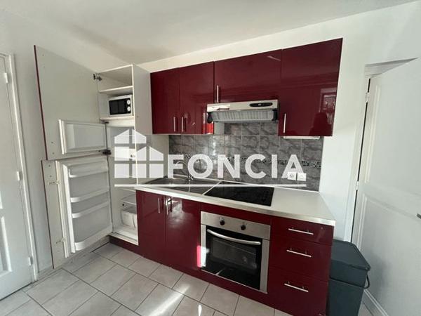 Location Studio 14.2 m² - 1 PLACE DES CORDELIERS Digne Les Bains 04000