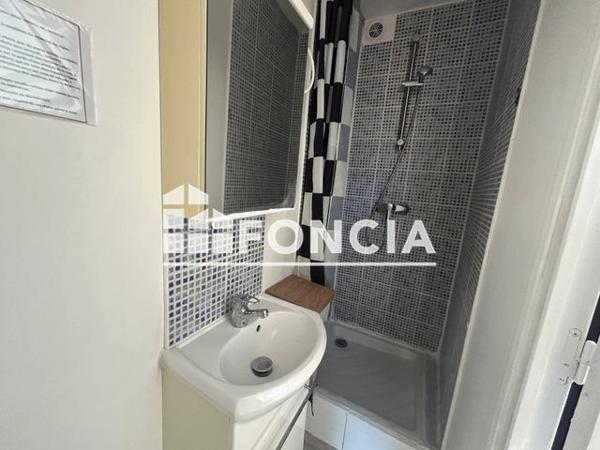 Location Studio 14.2 m² - 1 PLACE DES CORDELIERS Digne Les Bains 04000