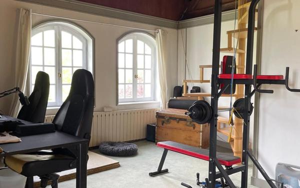 Maison à vendre    10 pièces •  Montreuil-aux-Lions