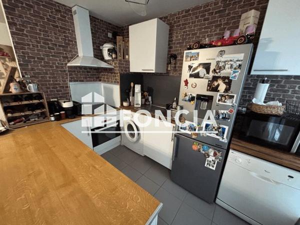 Location Appartement 3 pièces 65.1 m² - 38 rue Victor Rogelet Reims 51100