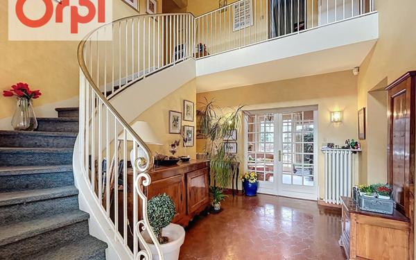 Maison à vendre    8 pièces •  Aspet