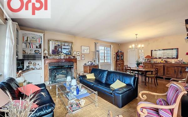 Maison à vendre    8 pièces •  Aspet