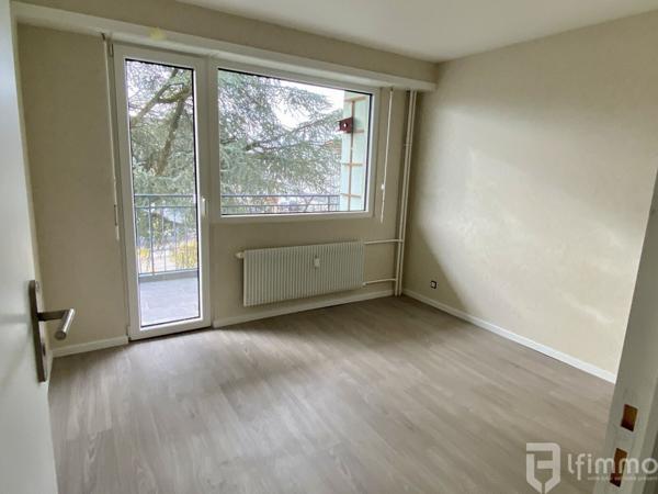 Appartement 4 pièces de 87,74 m² avec balcon, garage, cave et parking