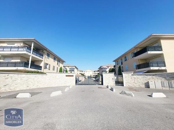 Appartement à louer 3 pièces 66.45m² Le Muy (83490)