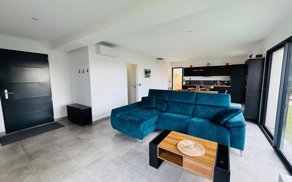 Maison à vendre    4 pièces • 100 m2 Sète