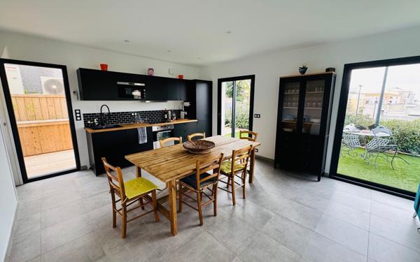 Maison à vendre    4 pièces • 100 m2 Sète