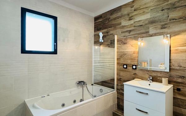 Maison à vendre    4 pièces • 100 m2 Sète