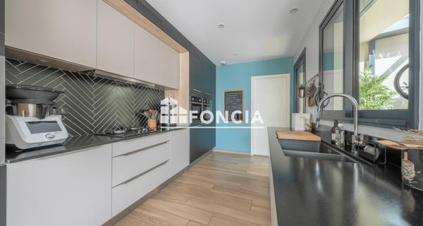 À vendre Maison 7 pièces 283 m² - Mérignac 33700