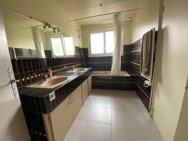 Maison de plain pied sur sous  sol