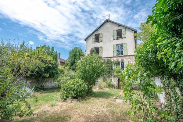 Vente                                                      Maison
                        
                     8 pièces                      180 m2                     à Thorigny-sur-Marne
